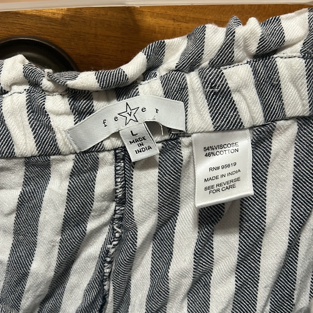 Linen pants - Picture 2 of 3